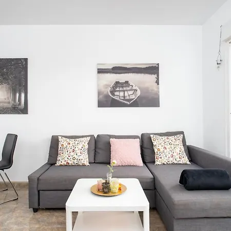 Apartment Cozy Penthouse In By Costarentals - Ref 09 *